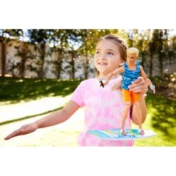 MATTEL Barbie Ken Surf Doll + Accy -Spielzeug Geschäft barbie ken surf doll accy 3